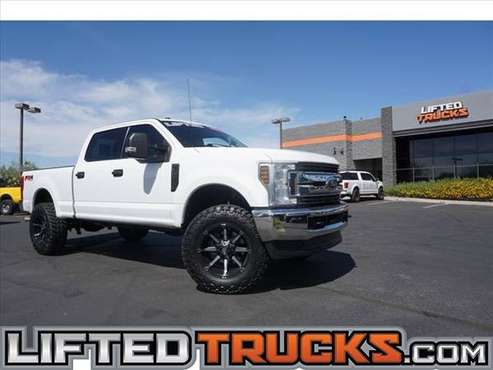 2018 Ford f-250 f250 f 250 Super Duty XLT 4WD CREW CAB - Lifted for sale in Glendale, AZ