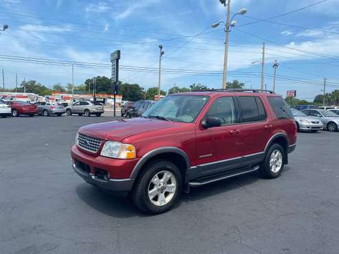 2004 Ford Explorer 4x4 XLT 3rd Row Extra Clean for sale in St.petersburg, FL
