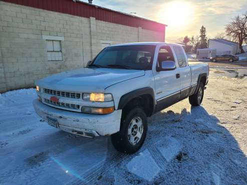 2001 Chevy Silverado ext cab 4x4 - cars & trucks - by dealer -... for sale in Menahga, ND