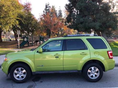 4X4 HYBRID ESCAPE AWD 2011 30+MPG CITY - cars & trucks - by dealer -... for sale in Claremont, CA