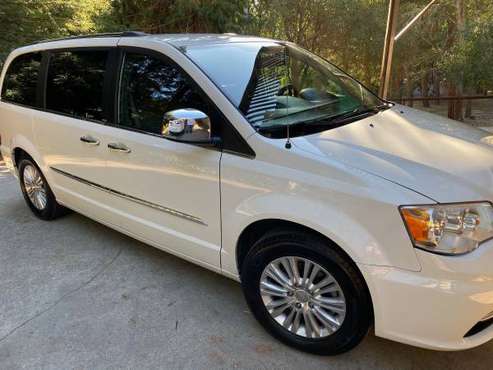 2012 Chrysler Town and Country Limited for sale in Scotts Valley, CA