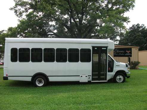 Shuttle Buses, New and Used (24+ Passenger) for sale in Atlanta, SC