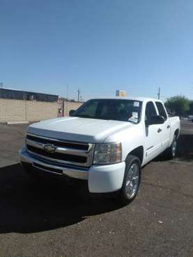 2010 chevy silverado,,two owners clean carfax - cars & trucks - by... for sale in Glendale, AZ