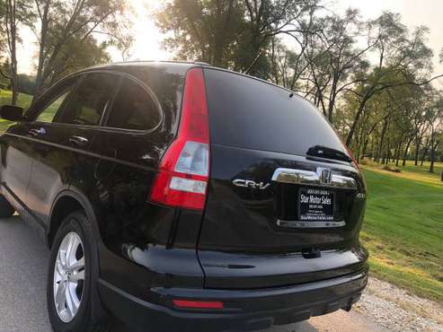 2011 Honda CR-V 61,319 miles - cars & trucks - by dealer - vehicle... for sale in Downers Grove, IL