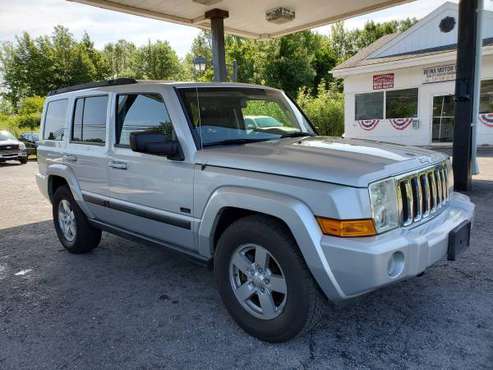 2008 Jeep Commander 4x4 3rd Row Seating, Dual Moonroof, No Accidents for sale in Oswego, NY