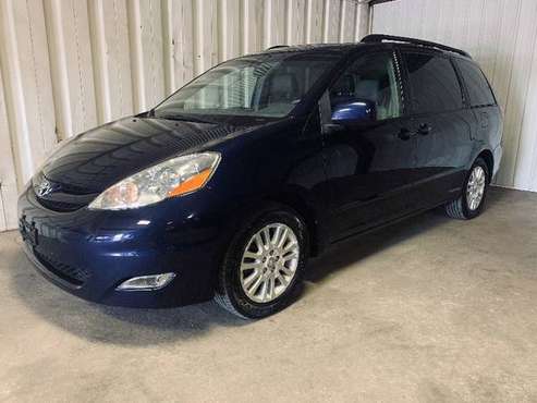 2007 Toyota Sienna XLE FWD for sale in Madison, WI