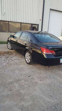 Toyota Avalon XLS 2009 - cars & trucks - by owner - vehicle... for sale in Glen Ellyn, IL