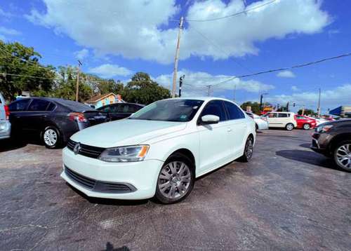 2013 VOLKSWAGEN JETTA SE - cars & trucks - by dealer - vehicle... for sale in TAMPA, FL