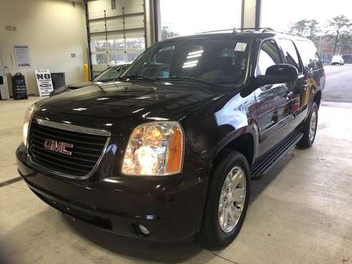 2010 GMC YUKON XL SLT - cars & trucks - by owner - vehicle... for sale in Mastic, NY
