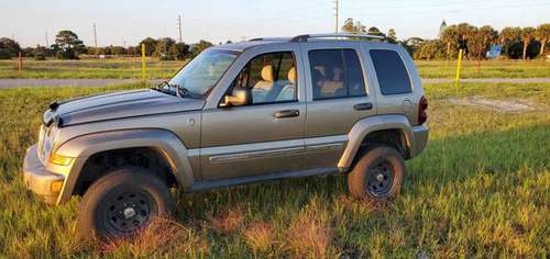 2005 Jeep liberty crd diesel 4x4 3"lift - cars & trucks - by owner -... for sale in Grant, FL