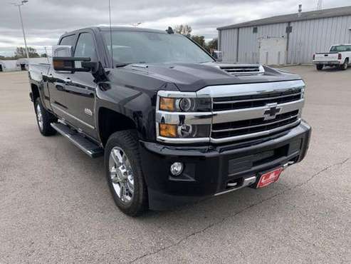 2018 CHEVROLET SILVERADO 2500HD HIGH COUNTRY for sale in Lancaster, IA