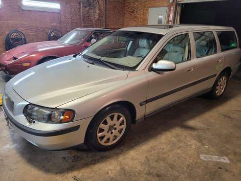 02 Volvo V70 Wagon, 149k, MD Inspected - cars & trucks - by owner -... for sale in Easton, MD