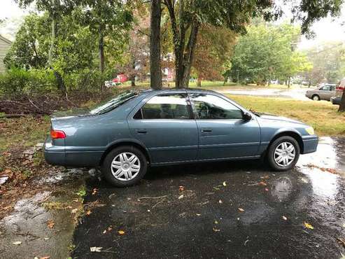 2000 Toyota Camry Le for sale in Uncasville, CT