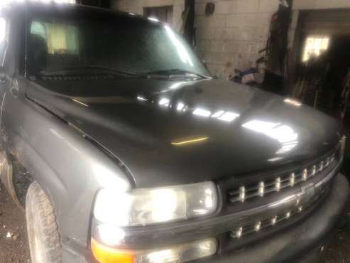 01 Chevy Ext: Cab 105,Miles, 1 Owner. - cars & trucks - by dealer -... for sale in Merrillville, IL