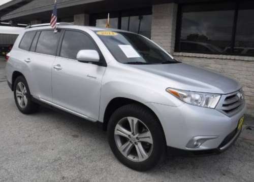 SELLING A 2011 TOYOTA HIGHLANDER, CALL AMADOR JR @ for sale in Grand Prairie, TX