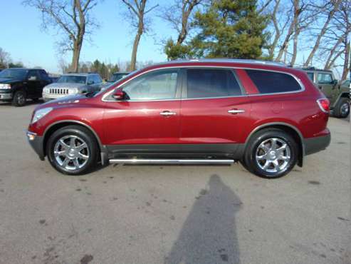 2008 BUICK ENCLAVE CXL 3.6LV6 LOADED LEATHER MOON ROOF XXCLEAN... for sale in Union Grove, WI