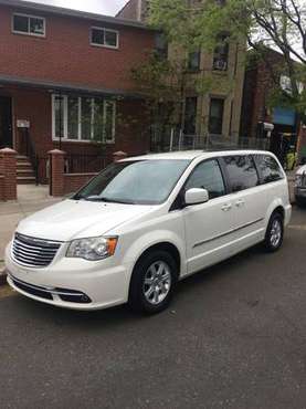 Chrysler Town and Country Touring 2012 115 k miles 1 owner - cars & for sale in Corona, NY