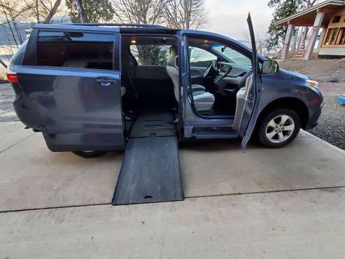 2015 Toyota Sienna Side Entry Handicapped Van - - by for sale in Milton, WA