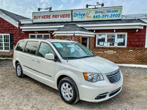 2013 Chrysler Town and Country - Drive Now 1, 000 Down - cars & for sale in Madison , OH