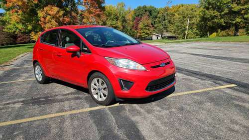2012 FORD FIESTA SE - cars & trucks - by owner - vehicle automotive... for sale in Cleveland, OH