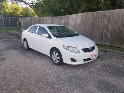 2010 Toyota Corolla LE / ONLY 76 K MILES / CLEAN TITLE - LOW MILES !!! for sale in Houston, TX
