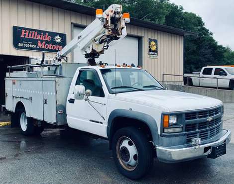 2002 Chevy C3500HD Utility W/ Altec Bucket & Generator - cars &... for sale in Westport, NY