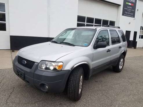 2006 Ford Escape Limited 4x4 - cars & trucks - by owner - vehicle... for sale in STATEN ISLAND, NY