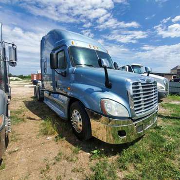 freightliner cas blue - - by dealer - vehicle for sale in Atascosa, TX