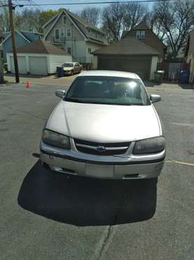 2004 Chevy Impala Sedan fully loaded for sale in milwaukee, WI