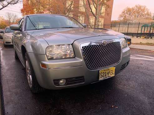 2006 Chrysler 300 - cars & trucks - by owner - vehicle automotive sale for sale in Bronx, NY