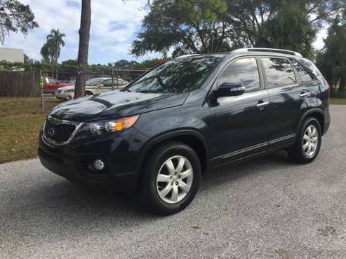 2012 Kia Sorento LX - cars & trucks - by dealer - vehicle automotive... for sale in Clearwater, FL