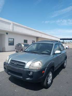 2007 hyundai tucson, two owners clean carfax - - by for sale in Glendale, AZ