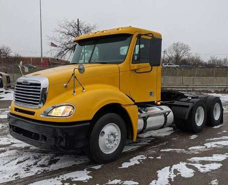 2007 Freightliner Columbia Day Cab Detroit D60 Engine - cars & for sale in Chicago, IL