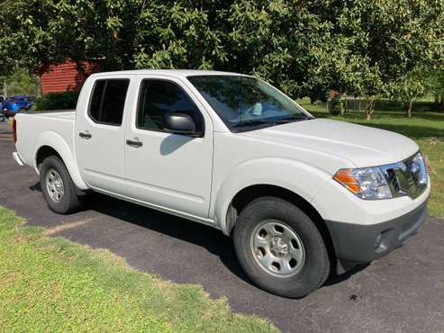 2018 Crew Cab Nissan Frontier, One Owner, 39, 000 miles - cars & for sale in Charlotte, NC