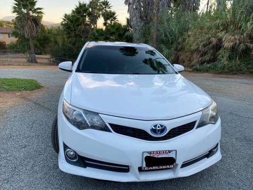 2014 Toyota Camry Hybrid SE - cars & trucks - by owner - vehicle... for sale in Escondido, CA