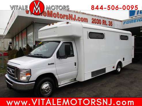 2016 Ford Econoline Commercial Cutaway E-450 18 FOOT, 24 PASSENGER for sale in South Amboy, DE