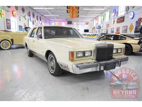 1989 Lincoln Town Car for sale in WAYNE, MI