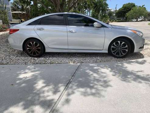 Low Miles - Hyundai Sonata "Limited" - cars & trucks - by owner -... for sale in Cape Coral, FL