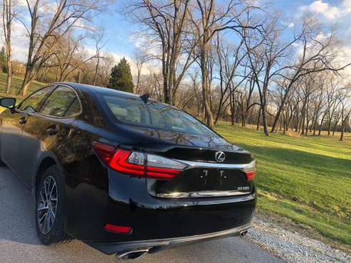 2017 Lexus ES350 45,291 miles One Owner - cars & trucks - by dealer... for sale in Downers Grove, IL