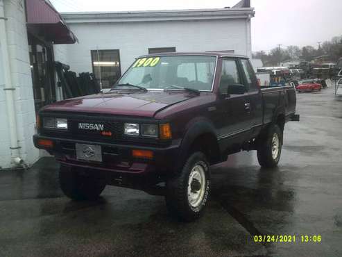 1985 Nissan king cab , 4x4 - - by dealer - vehicle for sale in York, PA