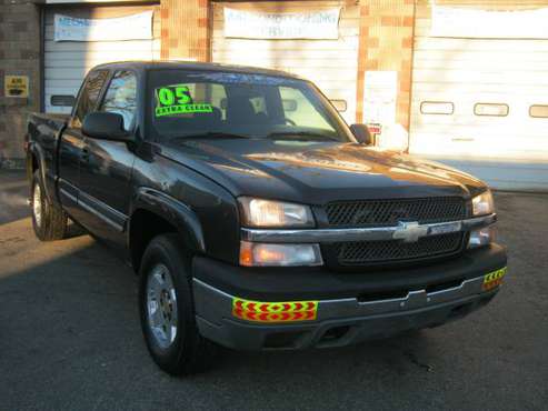 2005 Chevrolet Silverado 1500 Work Truck Ext. Cab Short Bed 4WD -... for sale in Roslindale, MA
