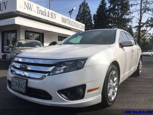 2010 Ford Fusion SE 4dr Sedan Automatic Low Miles Clean Carfax for sale in Milwaukee, OR