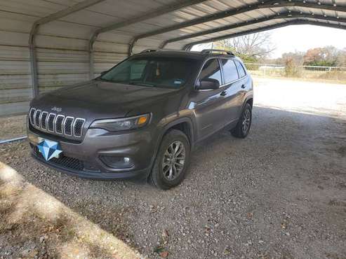 2019 Jeep Cherokee 4x4 - cars & trucks - by owner - vehicle... for sale in Weatherford, TX