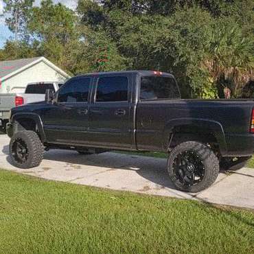 2004 GMC 2500 HD SLT 6liter. - cars & trucks - by owner - vehicle... for sale in North Port, FL
