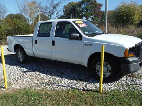 **2006 FORD F-250SD CREW CAB WORK TRUCK** - cars & trucks - by... for sale in Greenbrier, TN