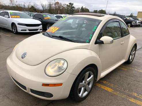 2006 *Volkswagen* *New Beetle Coupe* *2dr 2.5L Automati - cars &... for sale in Hueytown, AL