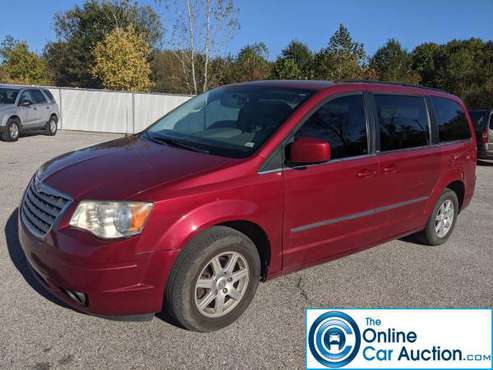 2010 CHRYSLER TOWN & COUNTRY for sale in Lees Summit, MO