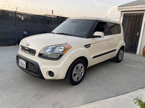 2013 KIA SOUL - cars & trucks - by owner - vehicle automotive sale for sale in Bakersfield, CA