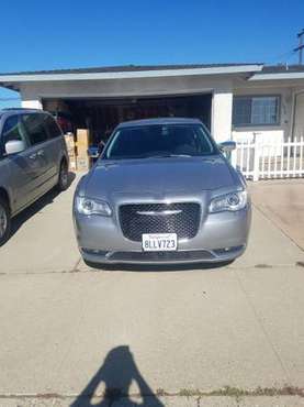 2018 chrysler 300 limited LOADED for sale in Santa Maria, CA