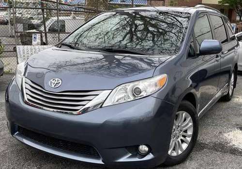 2017 toyota sienna xle w/access seat 7 passenger for sale in Jamaica, NY